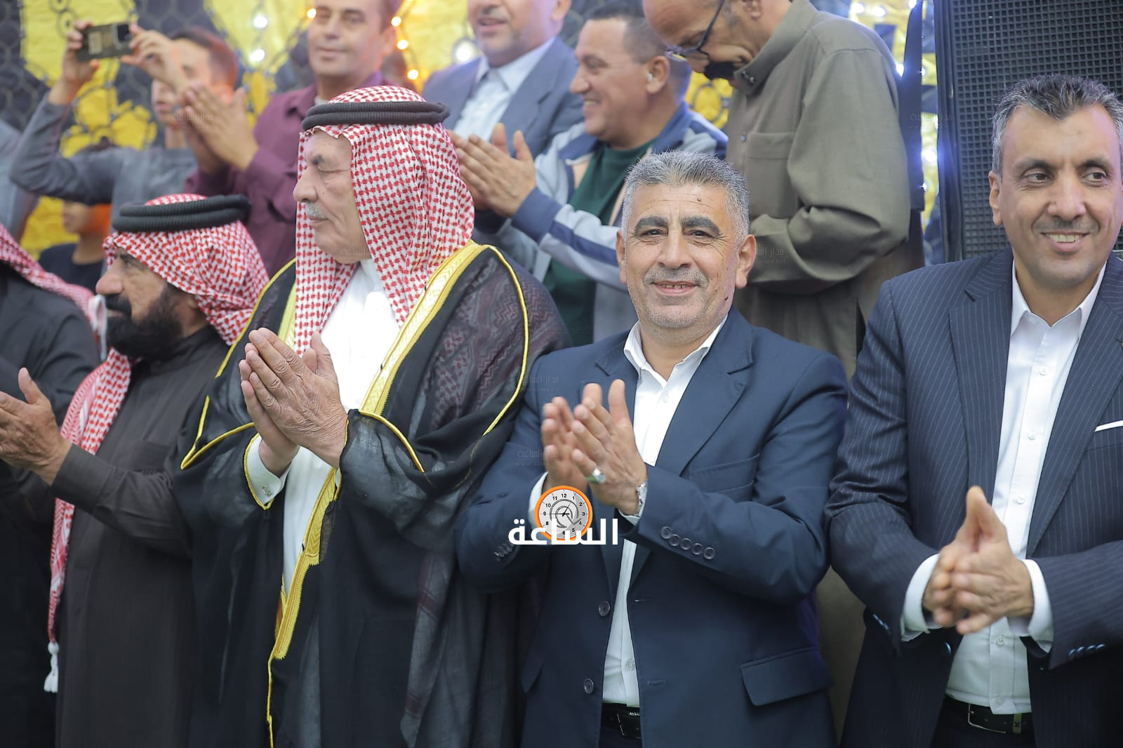 Madar Al-Saa Images 0.4209277263260319