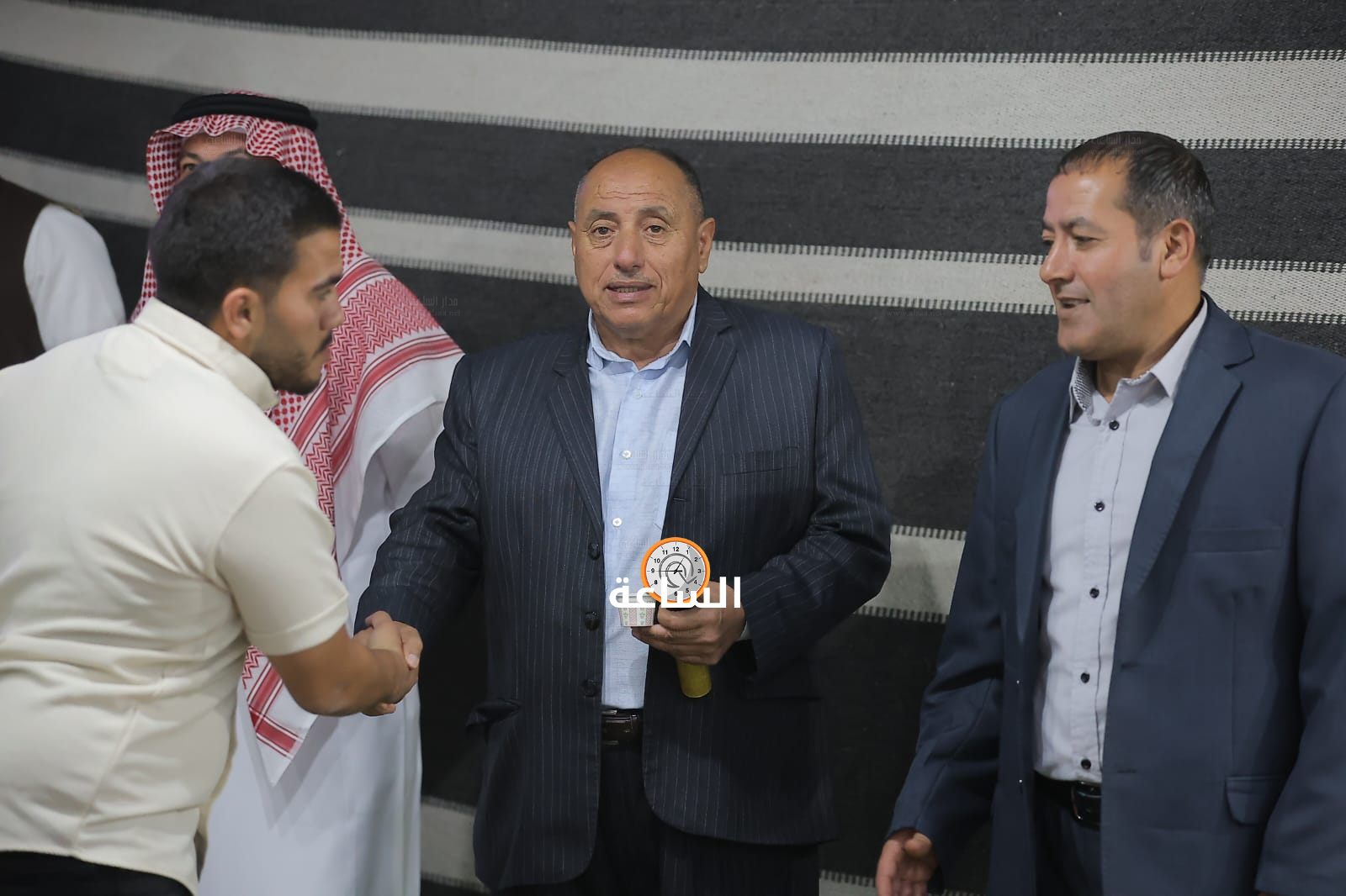Madar Al-Saa Images 0.14007017787970066