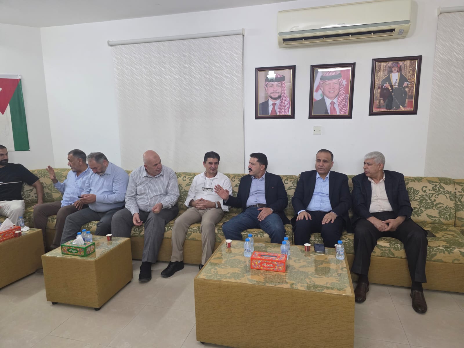 Madar Al-Saa Images 0.7083570648126641