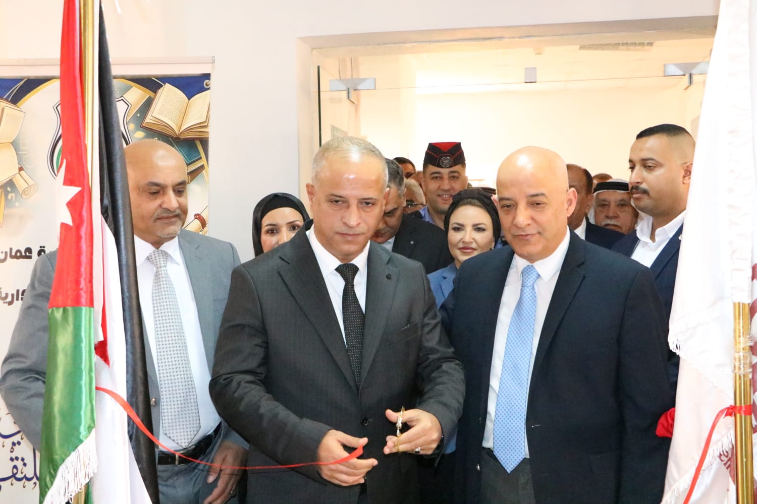 Madar Al-Saa Images 0.908100764163157
