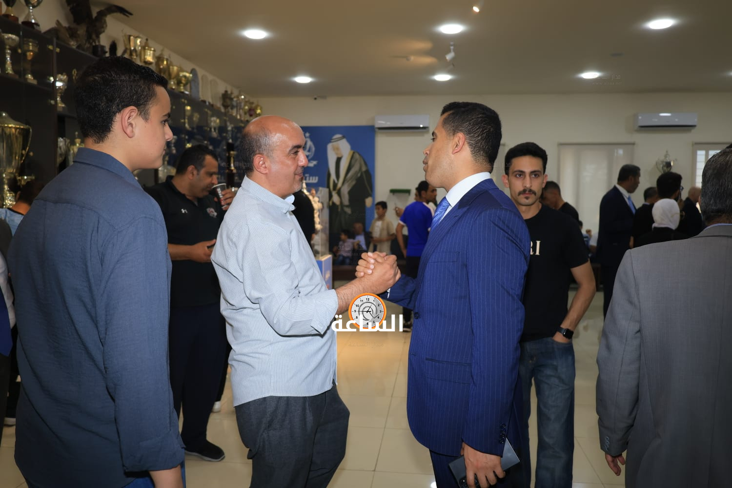 Madar Al-Saa Images 0.03620648182401143