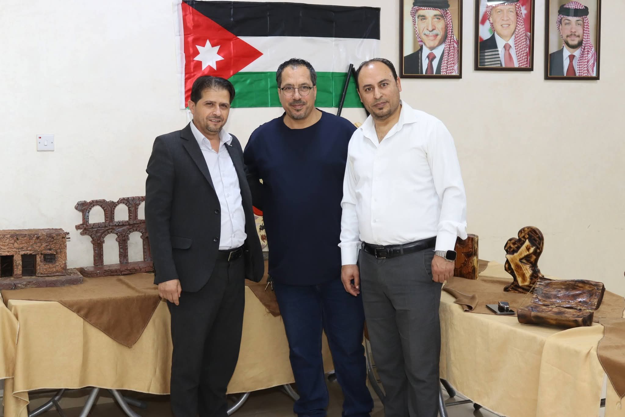 Madar Al-Saa Images 0.3043720675983981