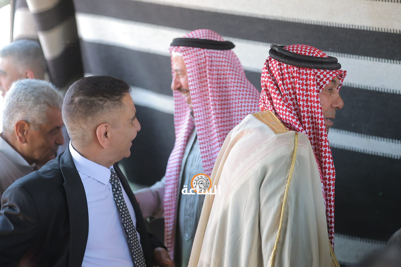 Madar Al-Saa Images 0.4141212110155015