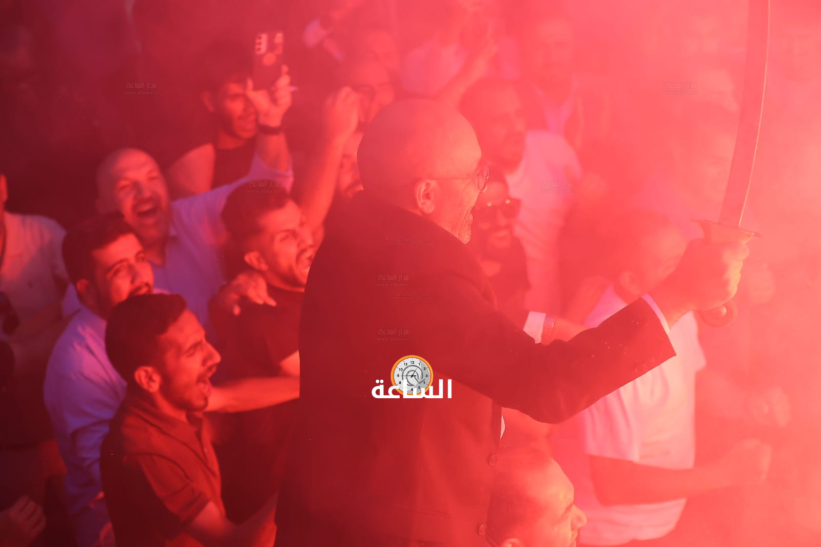 Madar Al-Saa Images 0.6416920436465552