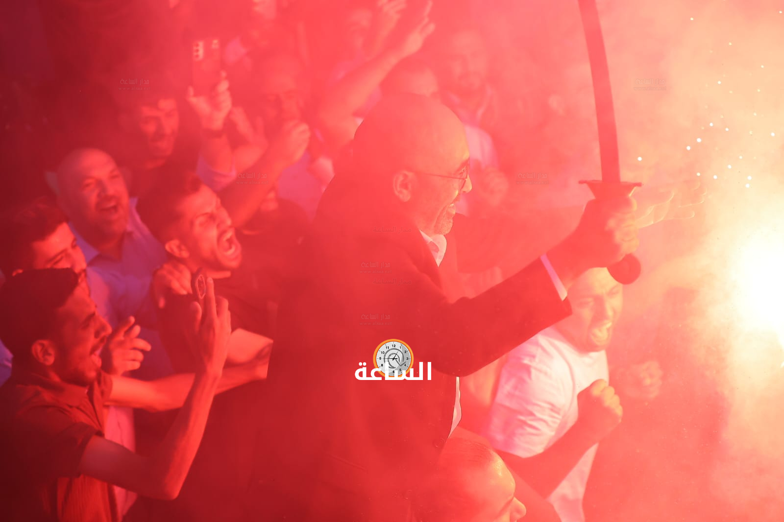 Madar Al-Saa Images 0.015457357944216987