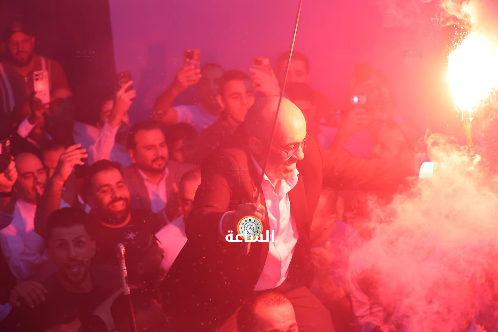 Madar Al-Saa Images 0.5628243637227455