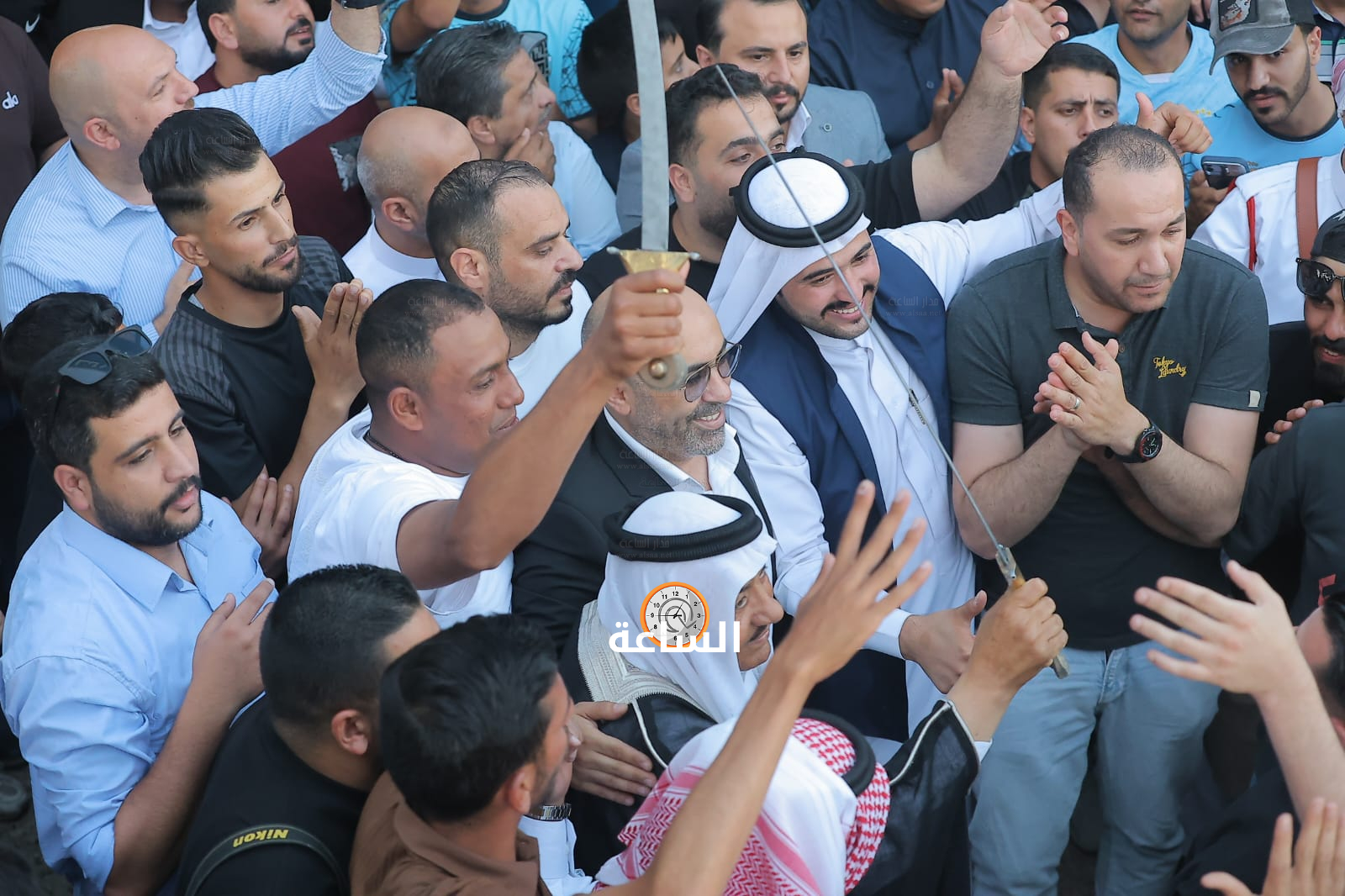 Madar Al-Saa Images 0.7885990412757216
