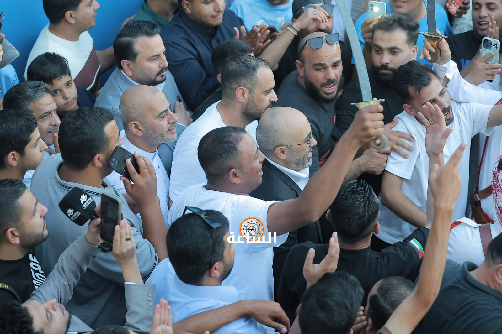 Madar Al-Saa Images 0.11875314178785878