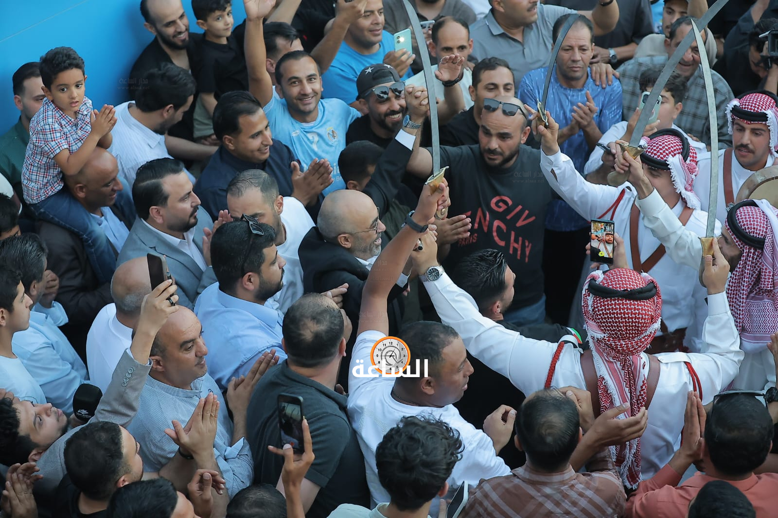 Madar Al-Saa Images 0.6150116257782815