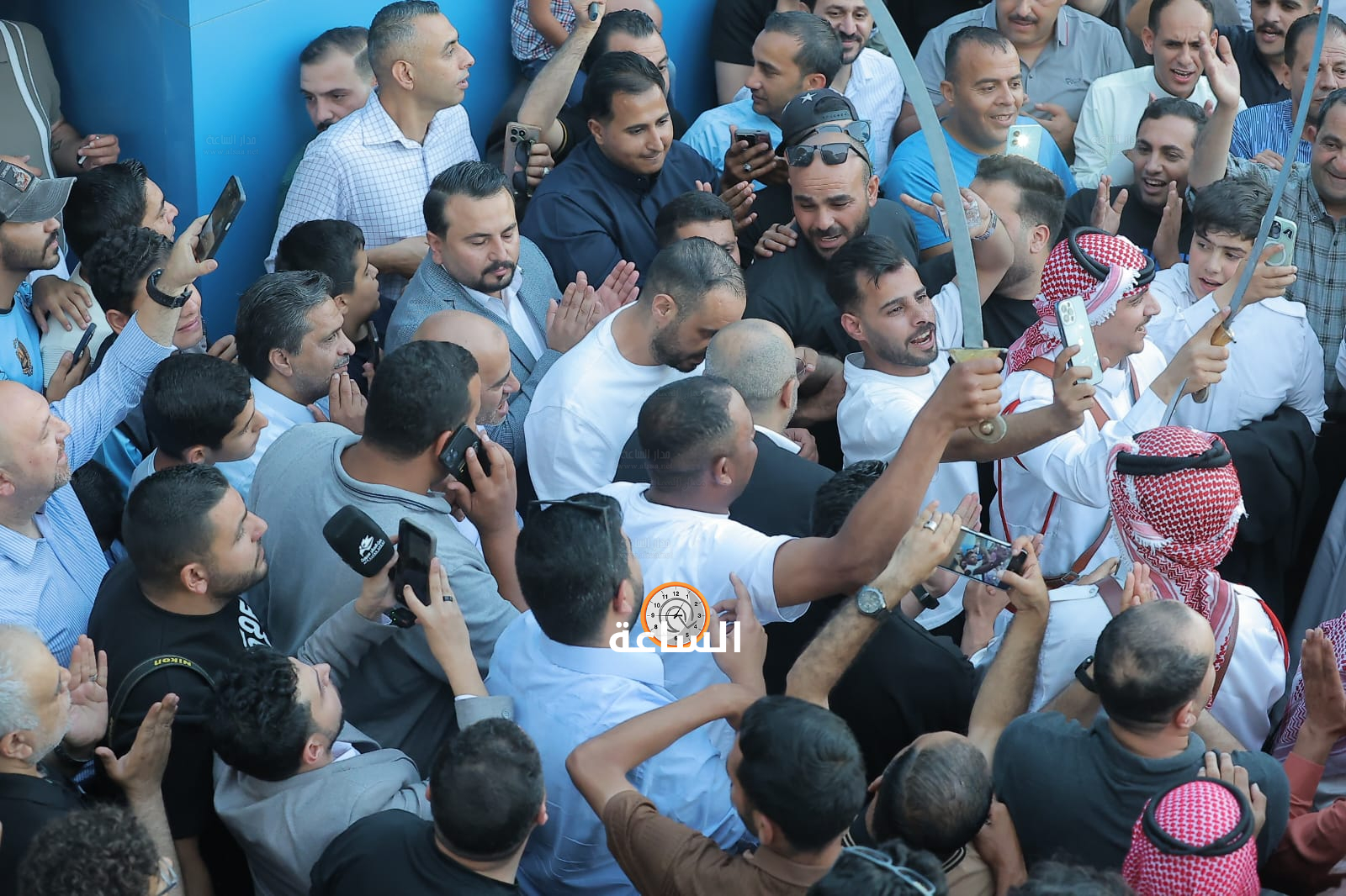 Madar Al-Saa Images 0.25231774984817323