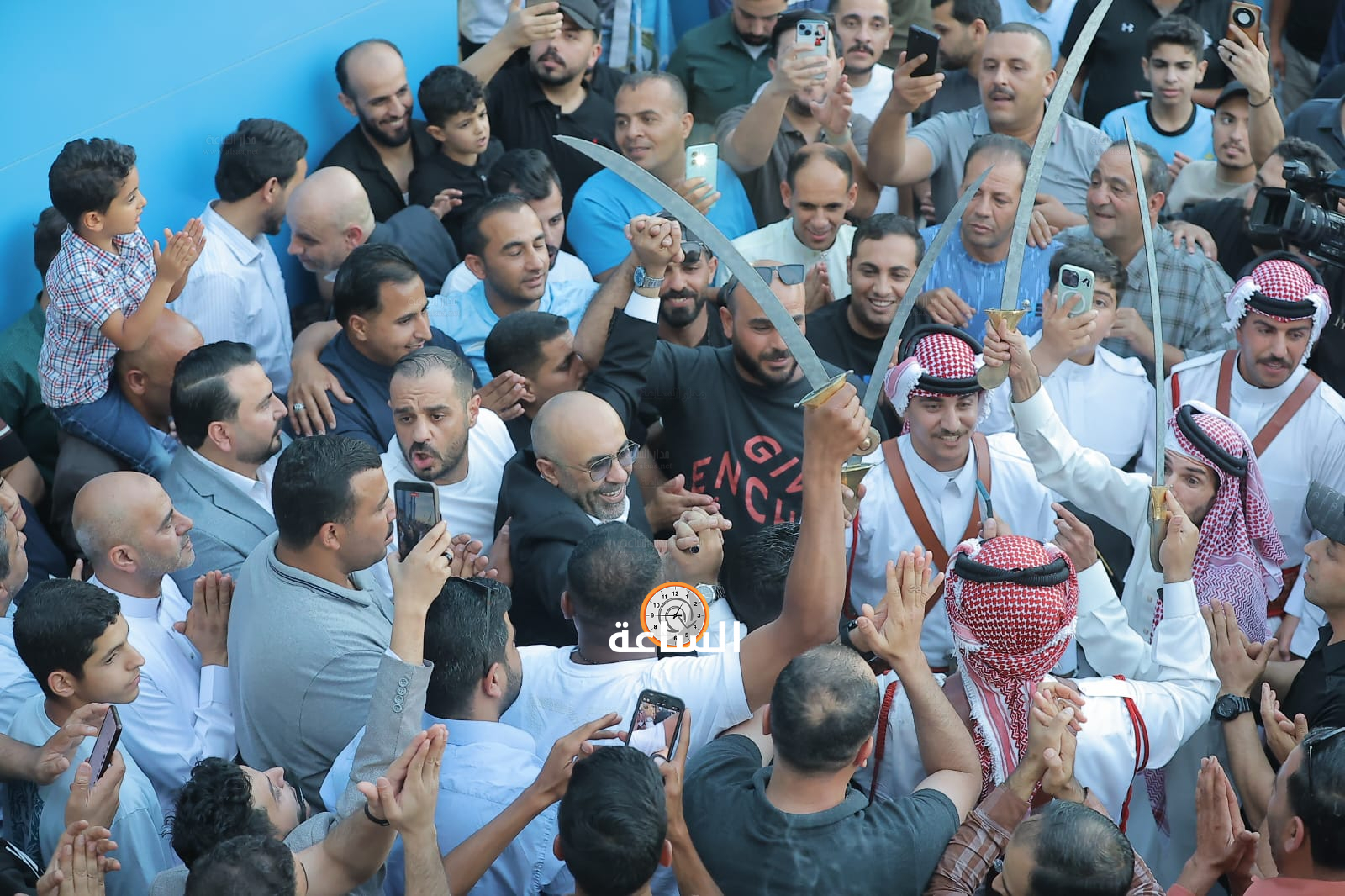 Madar Al-Saa Images 0.3843423458692845