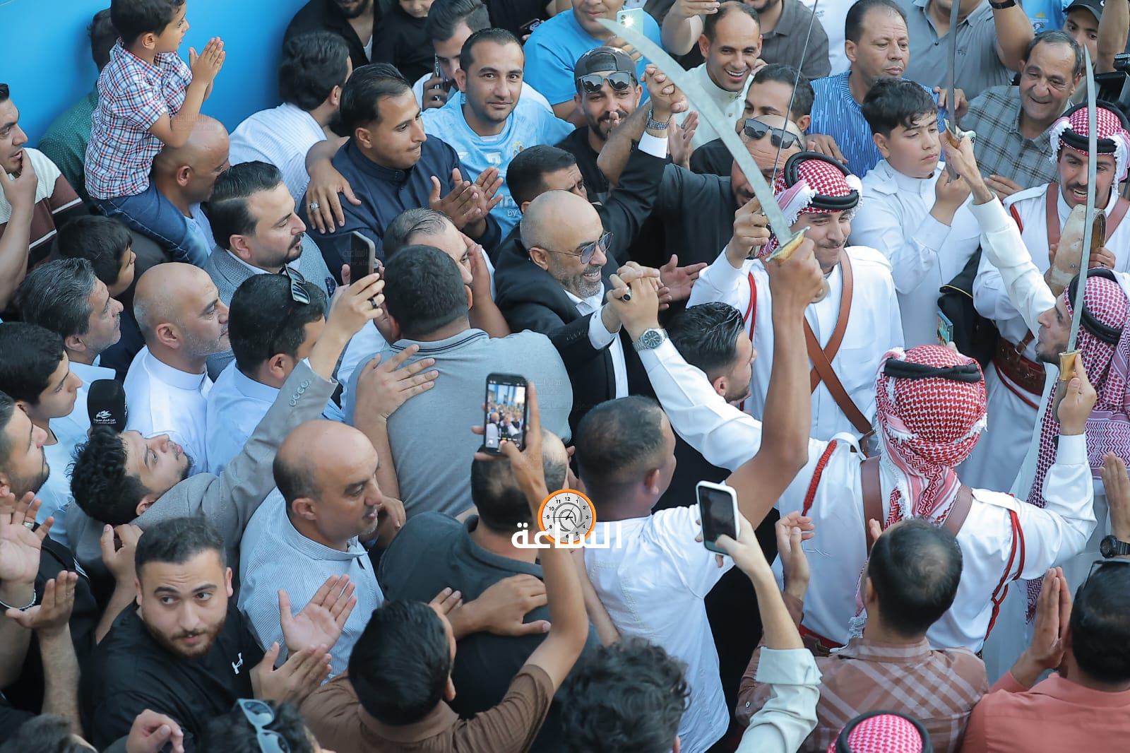 Madar Al-Saa Images 0.46349778888826043