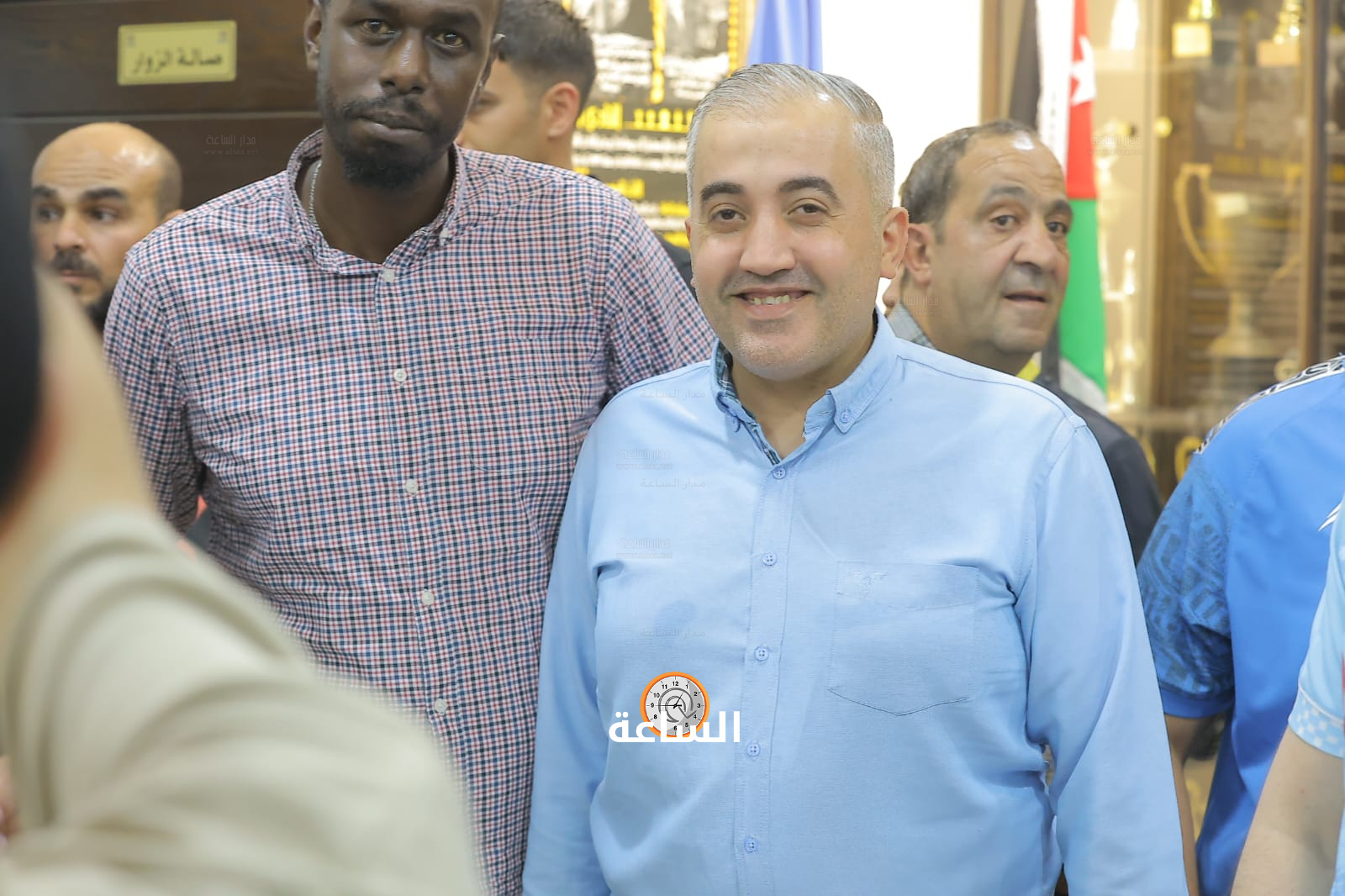 Madar Al-Saa Images 0.8987843516944224