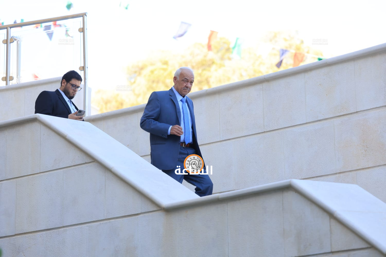 Madar Al-Saa Images 0.37489231925633504