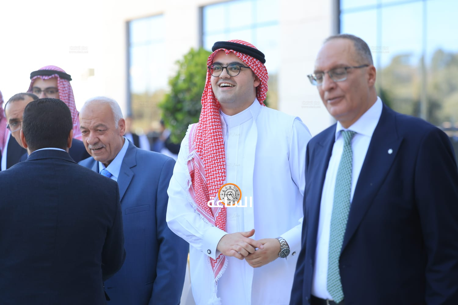 Madar Al-Saa Images 0.8837205450772769