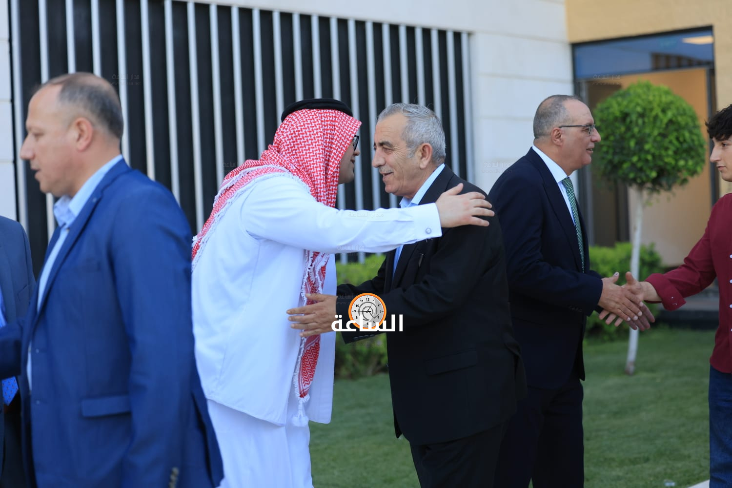 Madar Al-Saa Images 0.4435045570597905