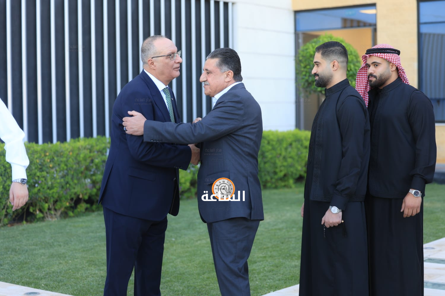 Madar Al-Saa Images 0.8466009309162202