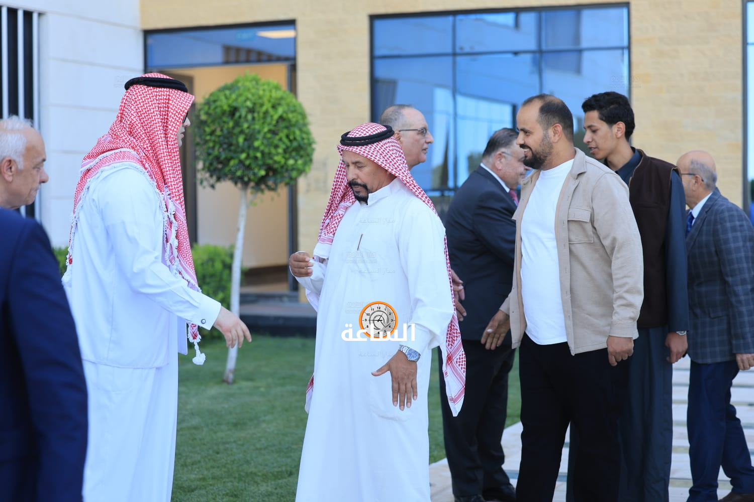 Madar Al-Saa Images 0.8371296915331108