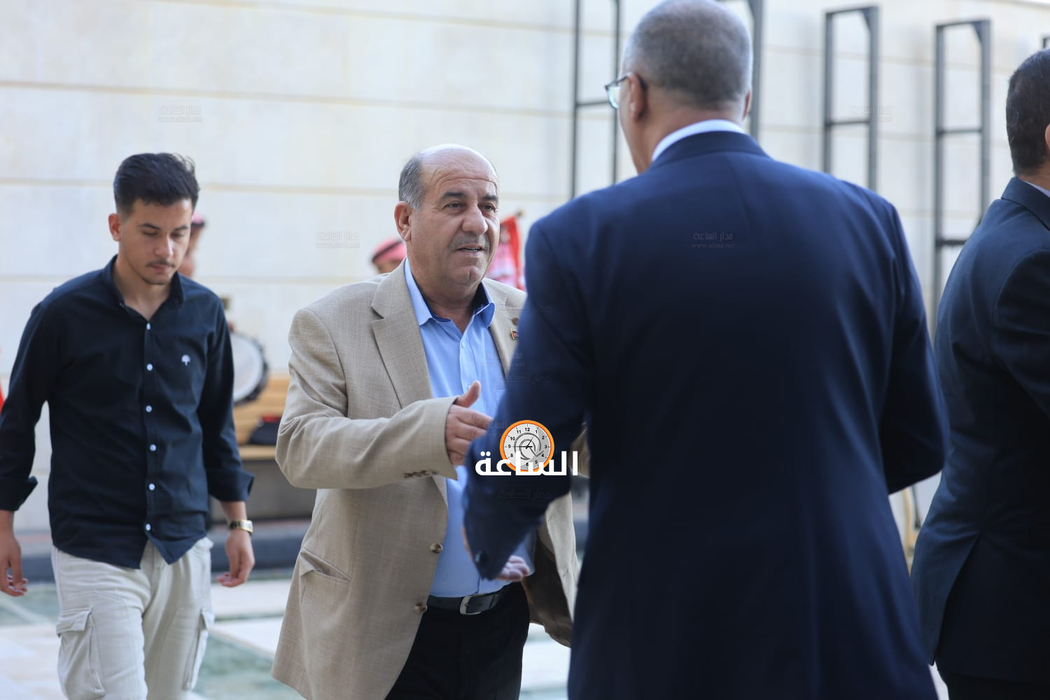 Madar Al-Saa Images 0.5477890650507632