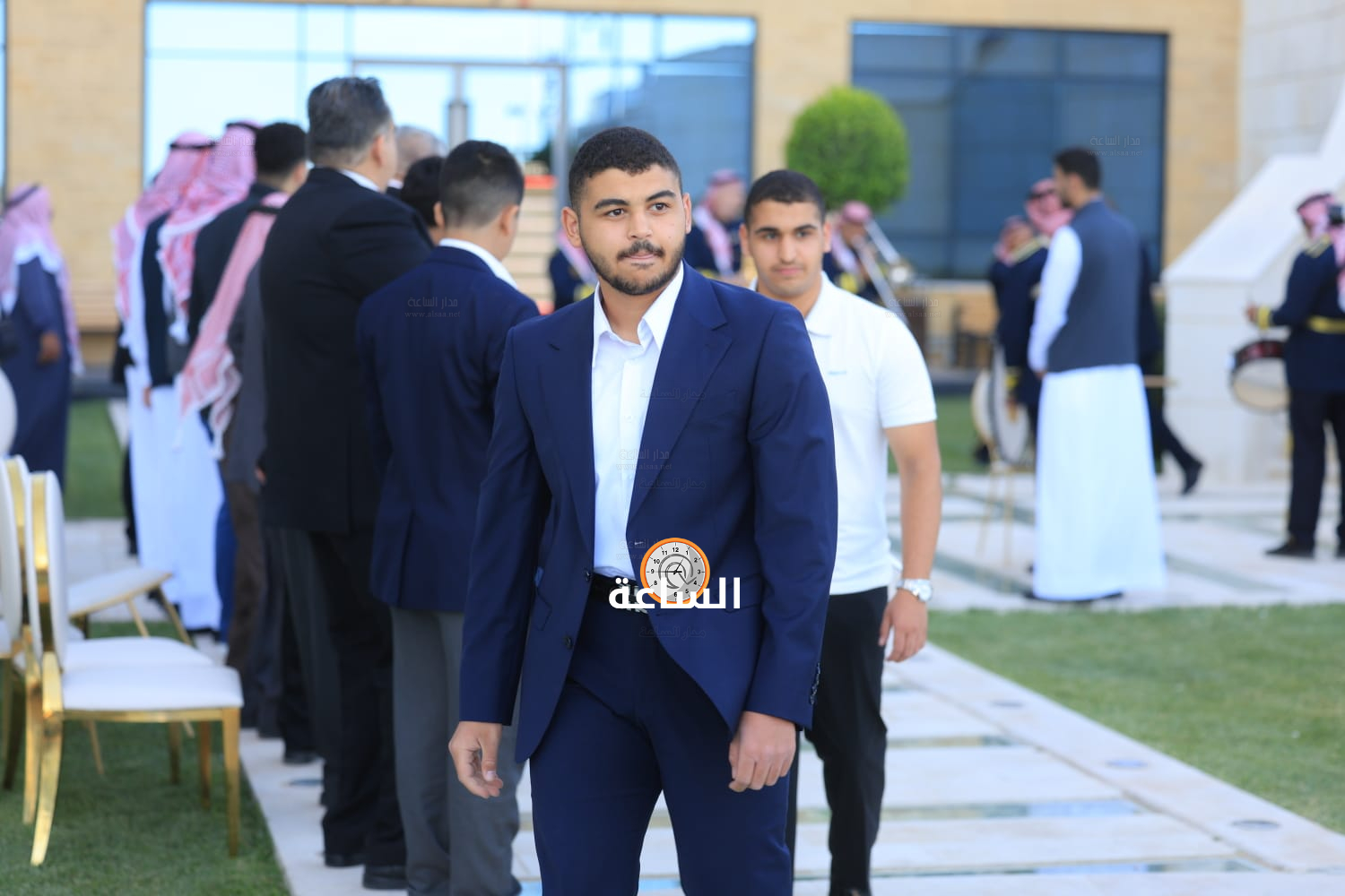 Madar Al-Saa Images 0.08625898018876677