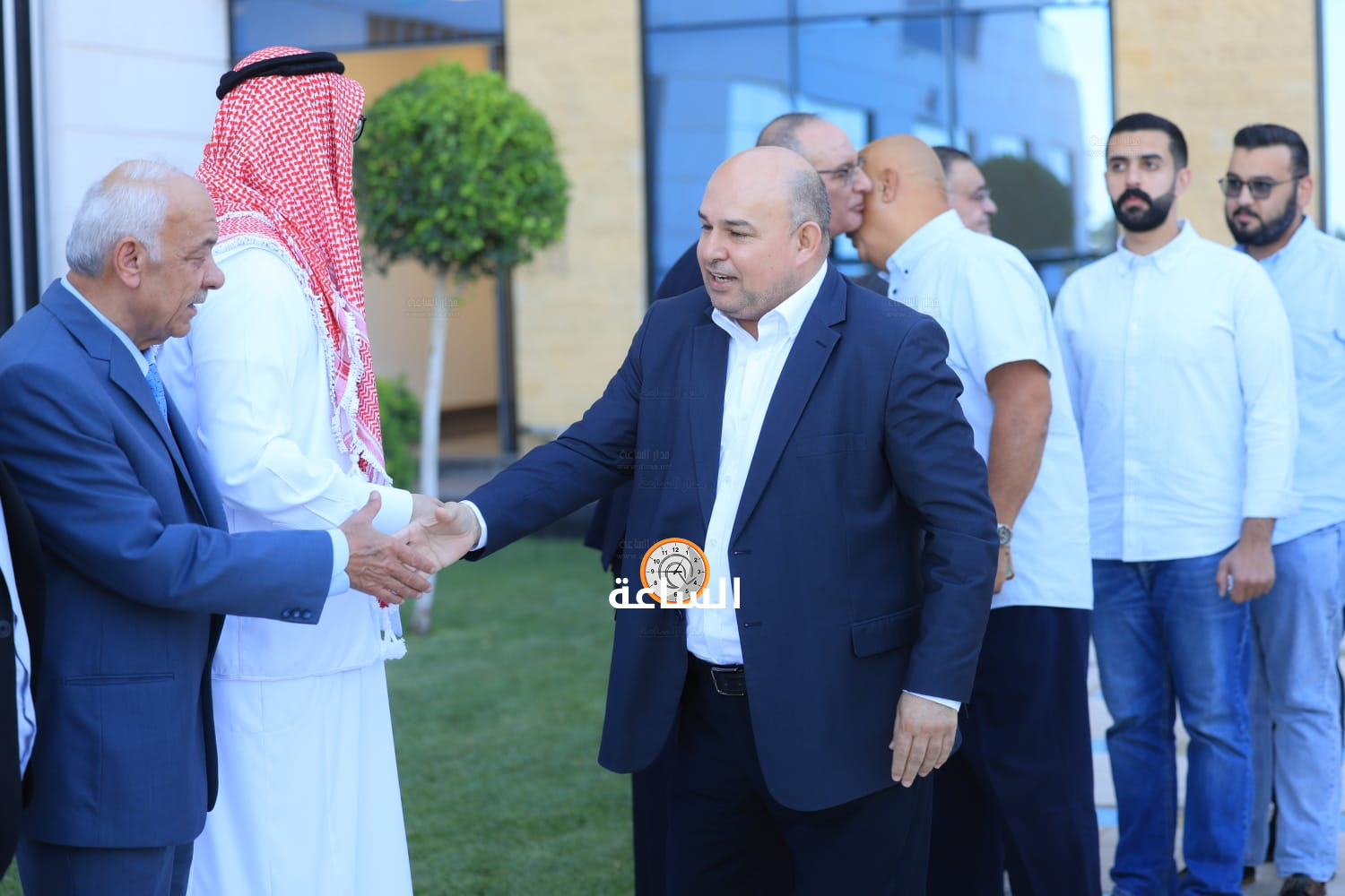 Madar Al-Saa Images 0.7310027414772241