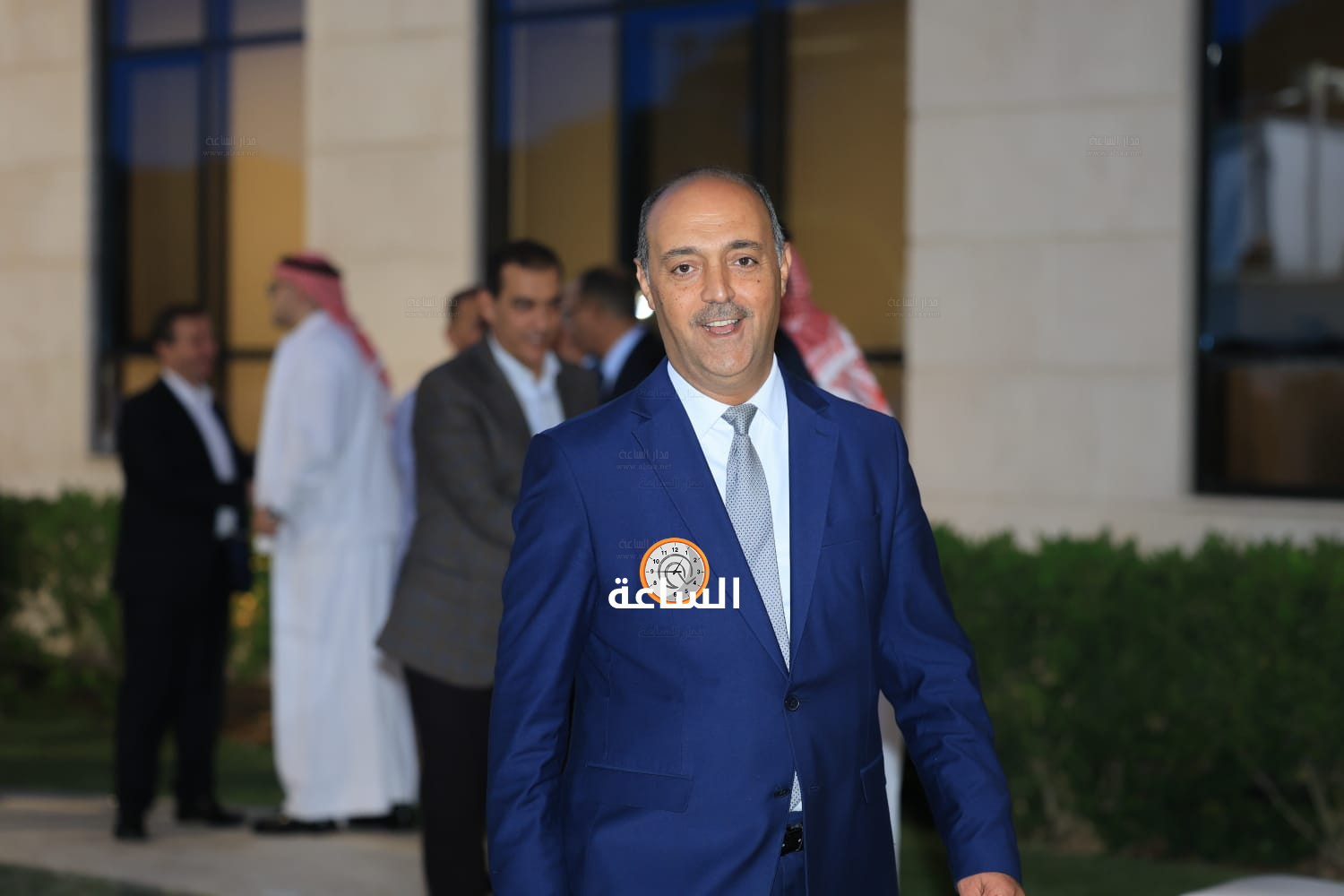 Madar Al-Saa Images 0.9836668185825752