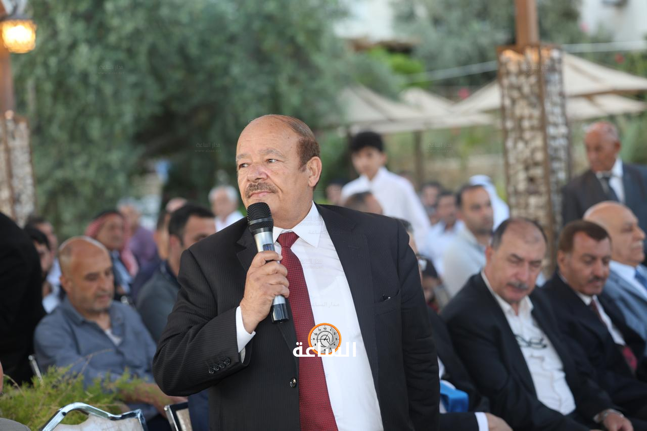 Madar Al-Saa Images 0.4151407765213063