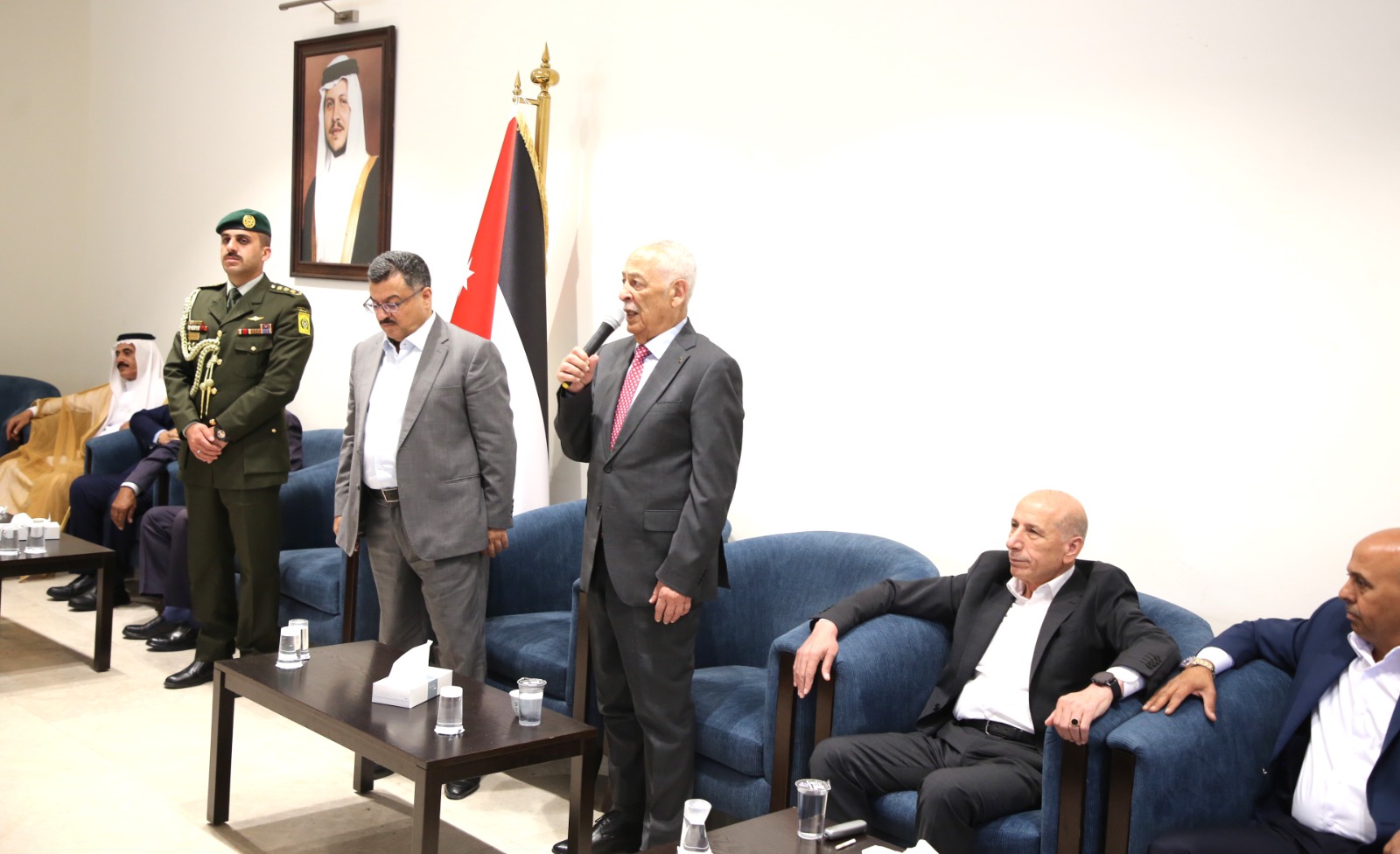 Madar Al-Saa Images 0.48900163119310025