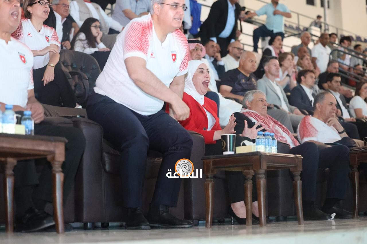 Madar Al-Saa Images 0.14988657343750356
