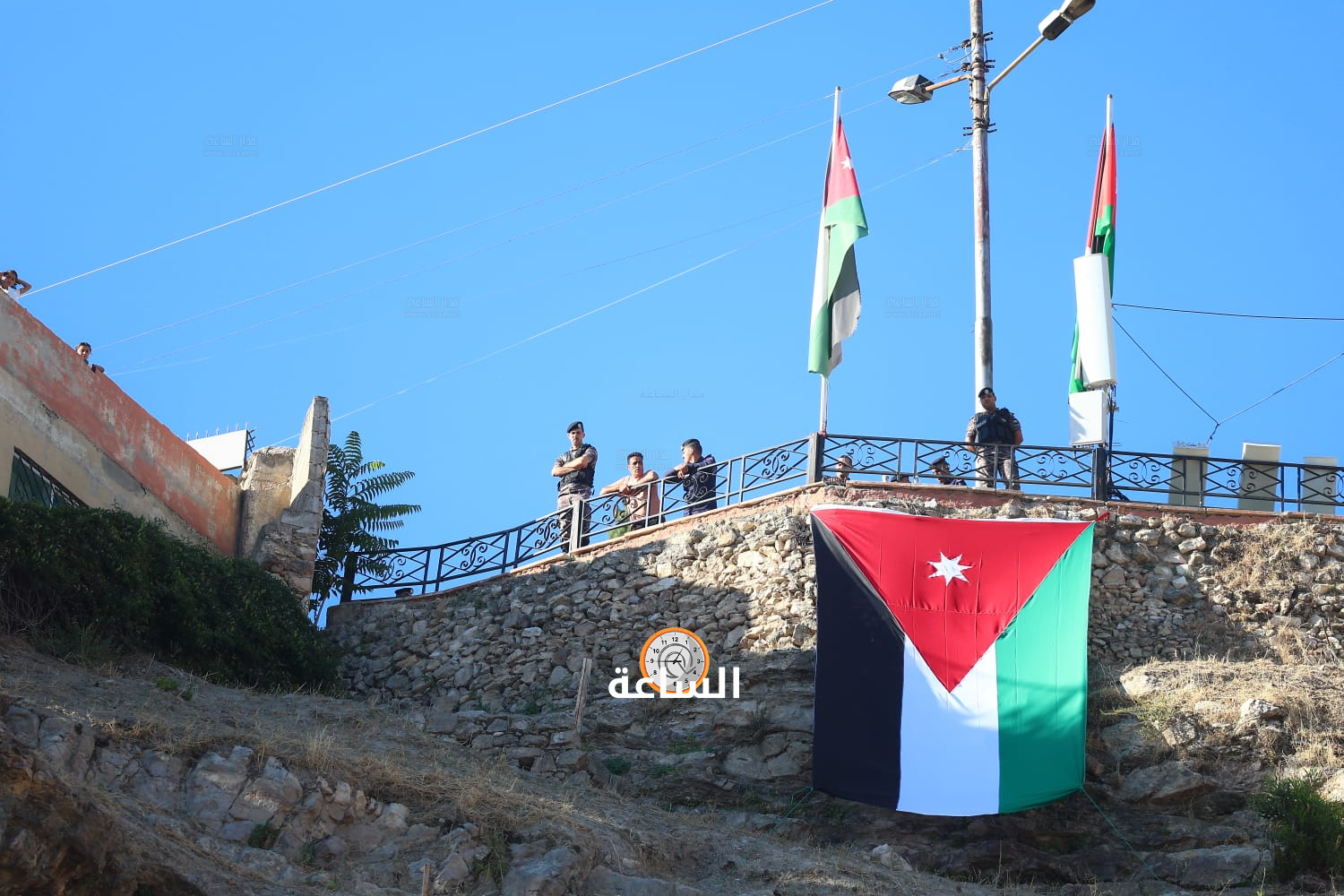Madar Al-Saa Images 0.4888035970818476