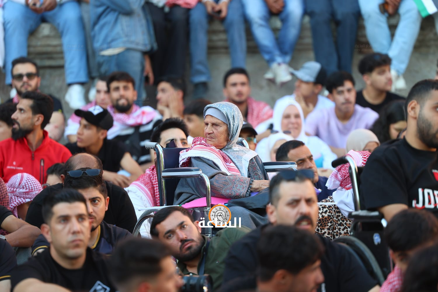 Madar Al-Saa Images 0.04158324234623234