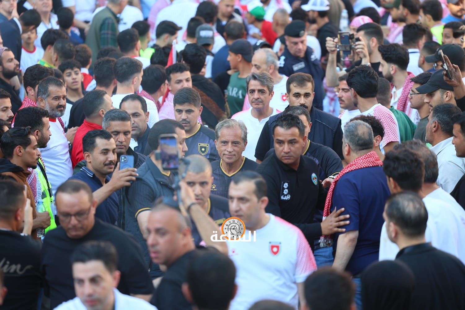 Madar Al-Saa Images 0.4934632216183269
