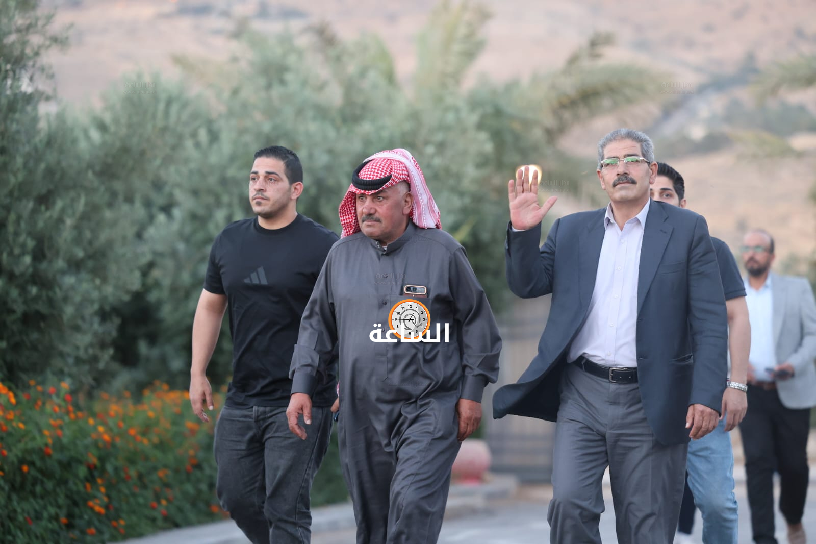 Madar Al-Saa Images 0.7385371446334705