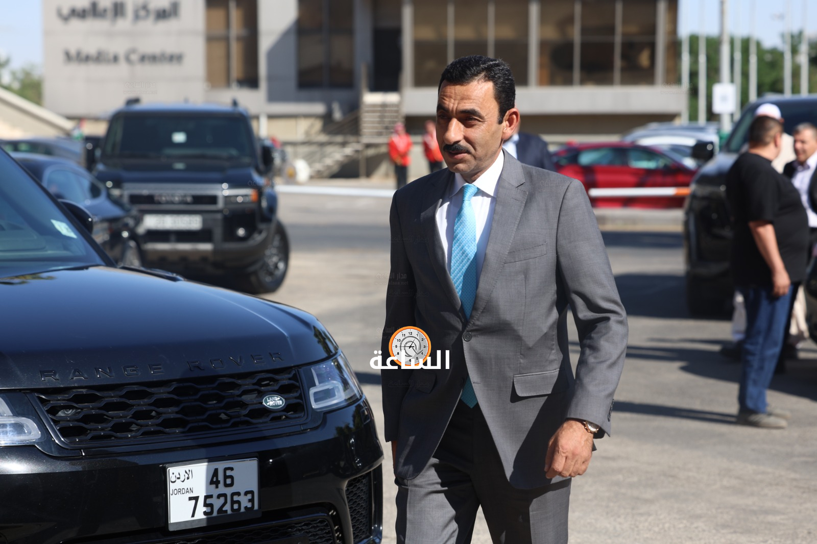 Madar Al-Saa Images 0.7425325060937832