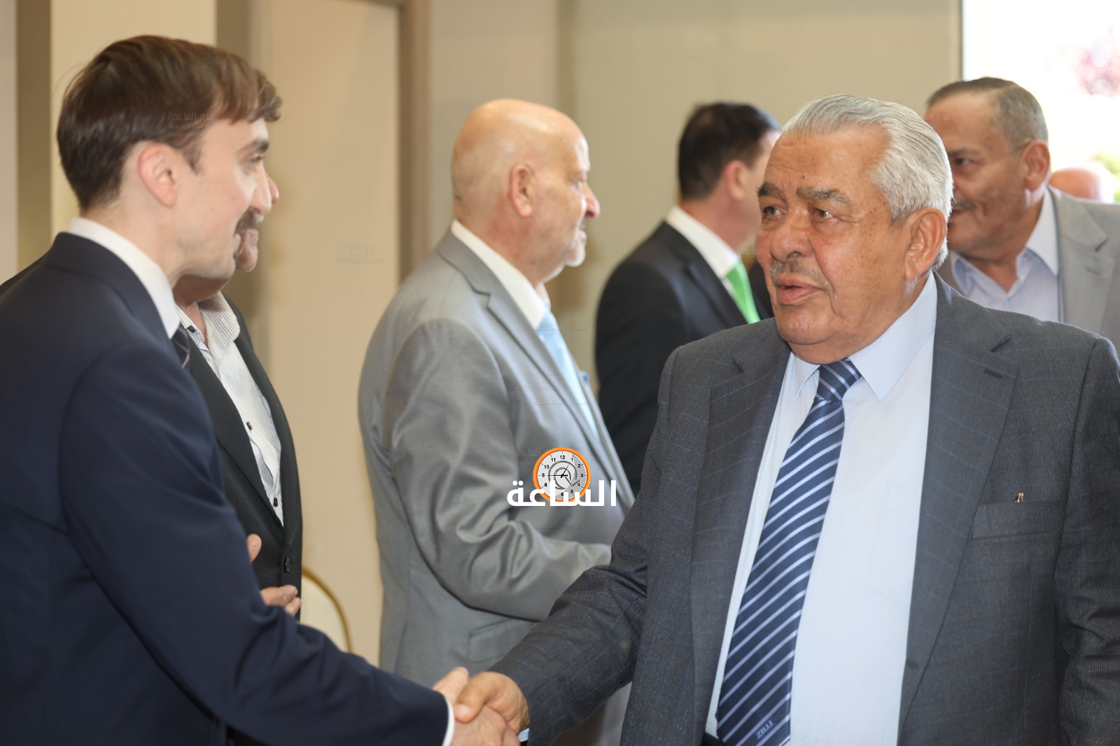 Madar Al-Saa Images 0.8126653381318901