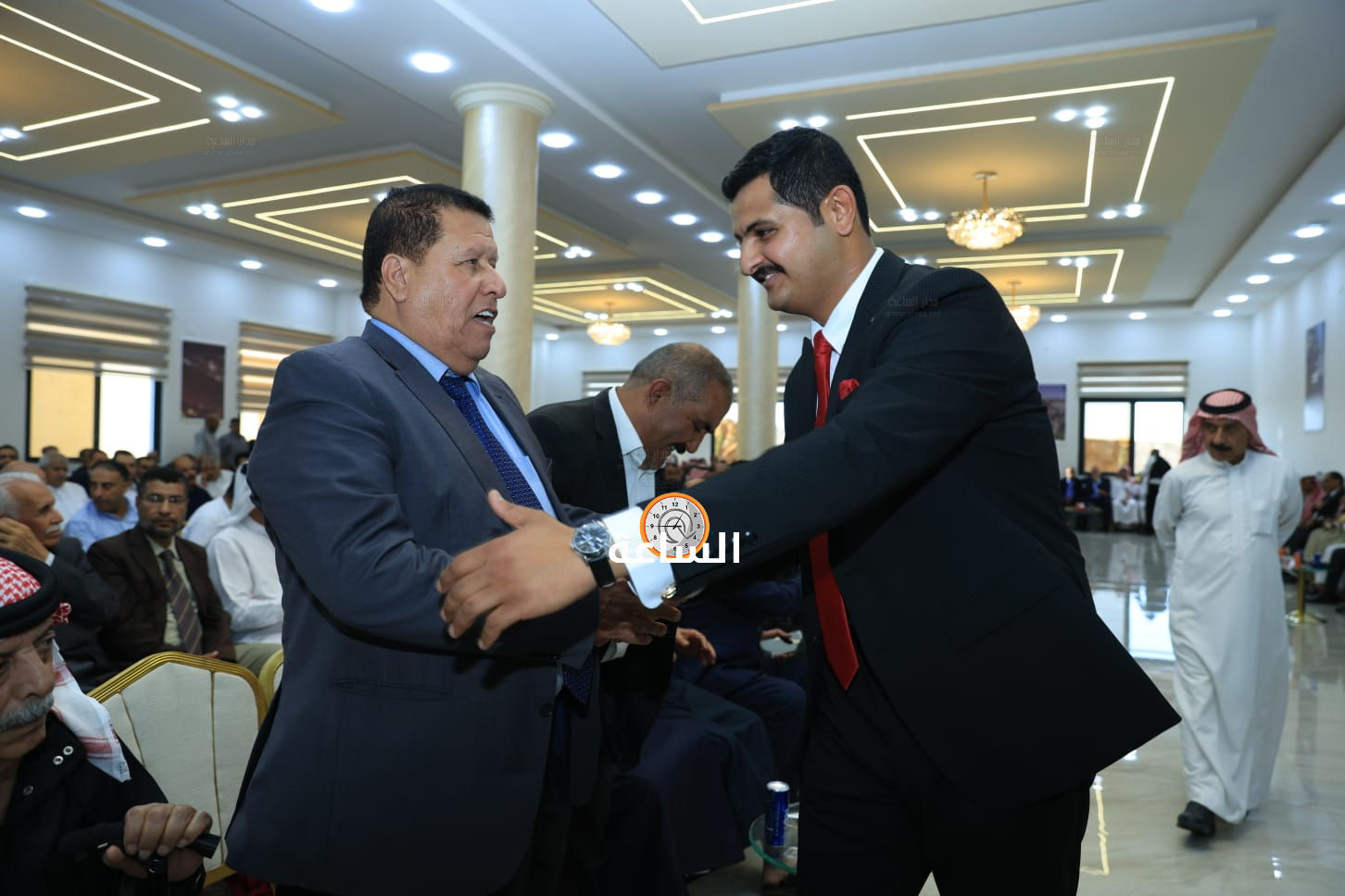 Madar Al-Saa Images 0.8875122197273327