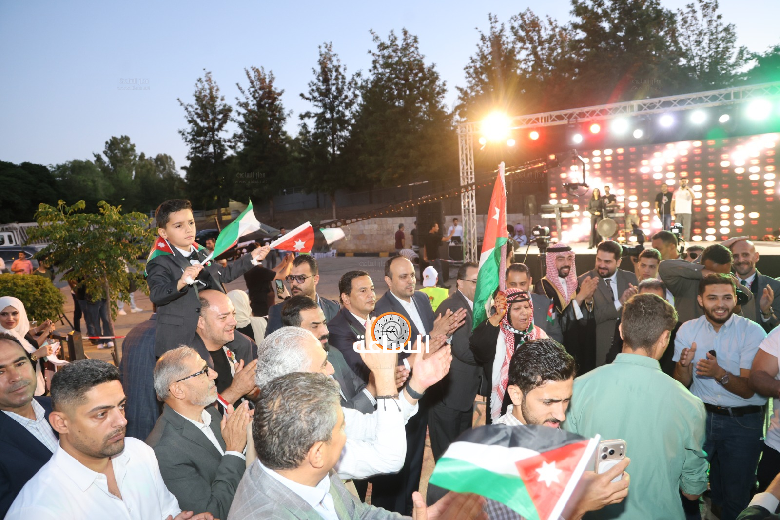 Madar Al-Saa Images 0.25529567286848265