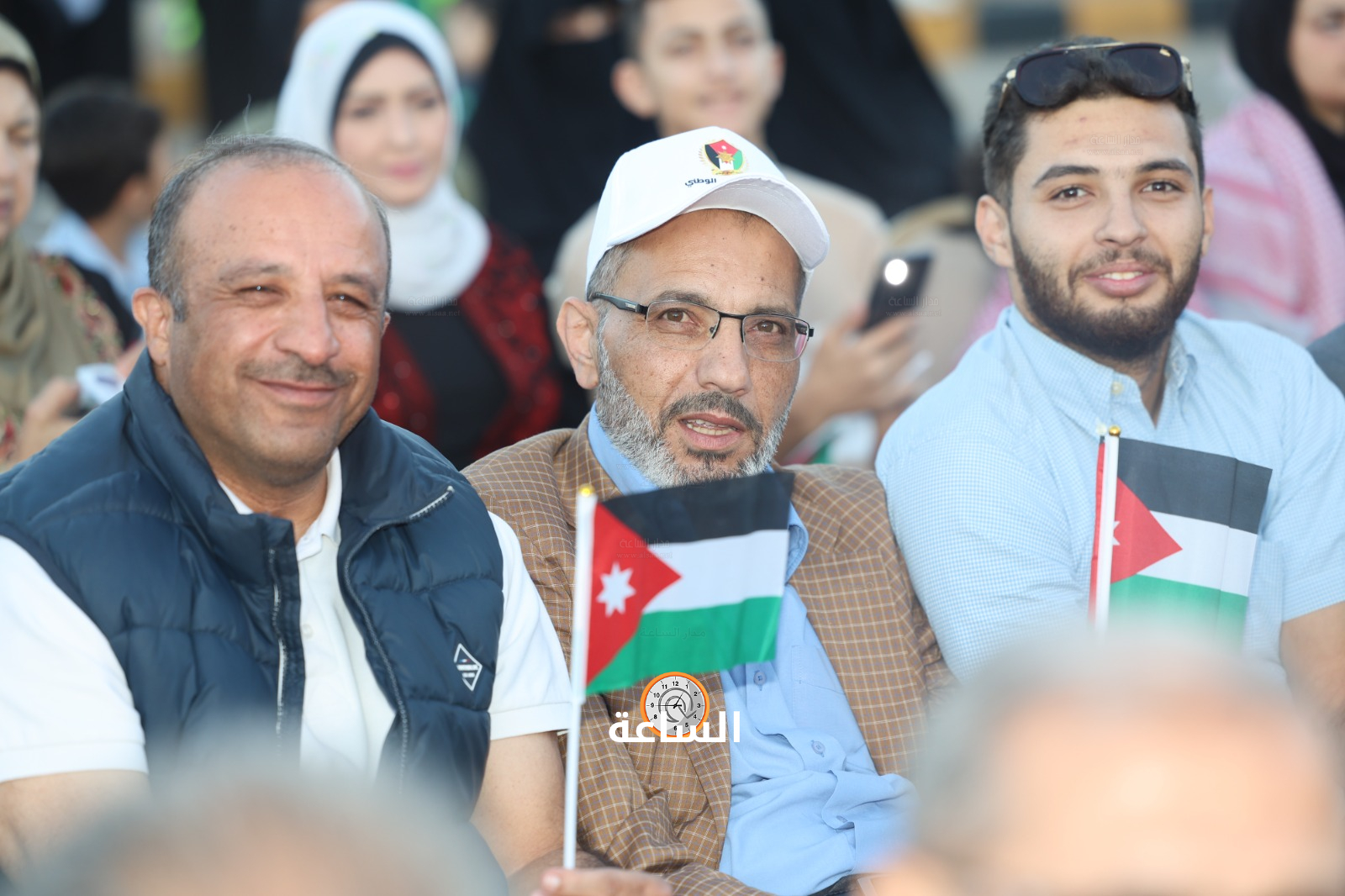 Madar Al-Saa Images 0.3768673753619046