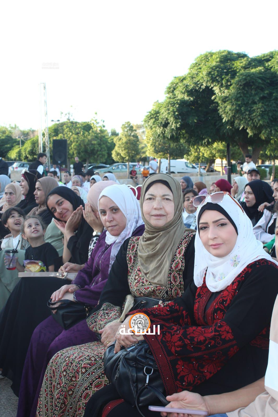 Madar Al-Saa Images 0.7092764223093642