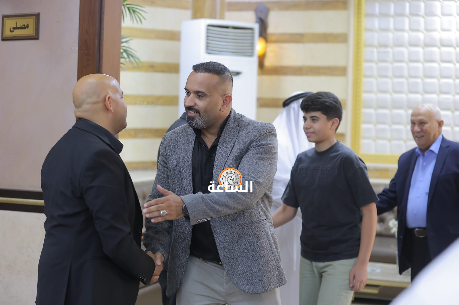 Madar Al-Saa Images 0.1655962404630018