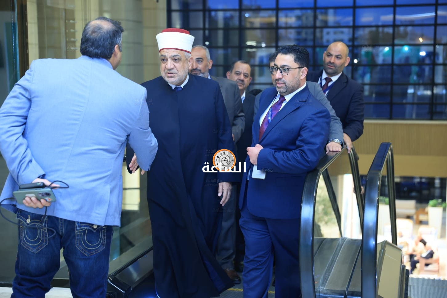 Madar Al-Saa Images 0.37895898832738195