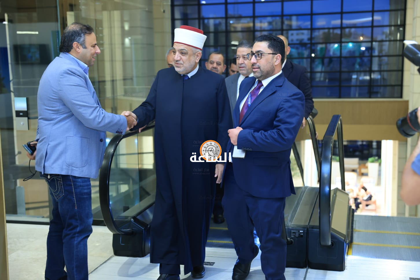 Madar Al-Saa Images 0.19251049089001793