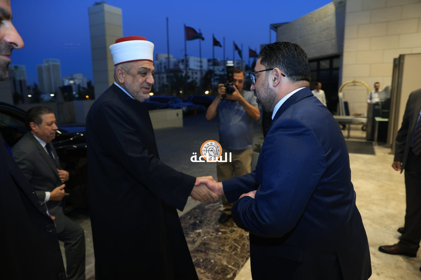 Madar Al-Saa Images 0.2327897373118546