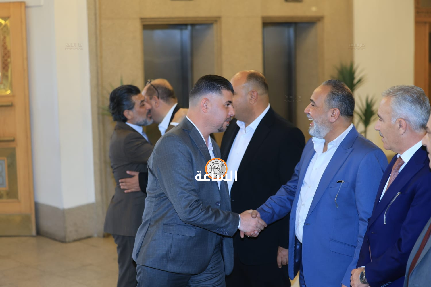 Madar Al-Saa Images 0.8954164125450534