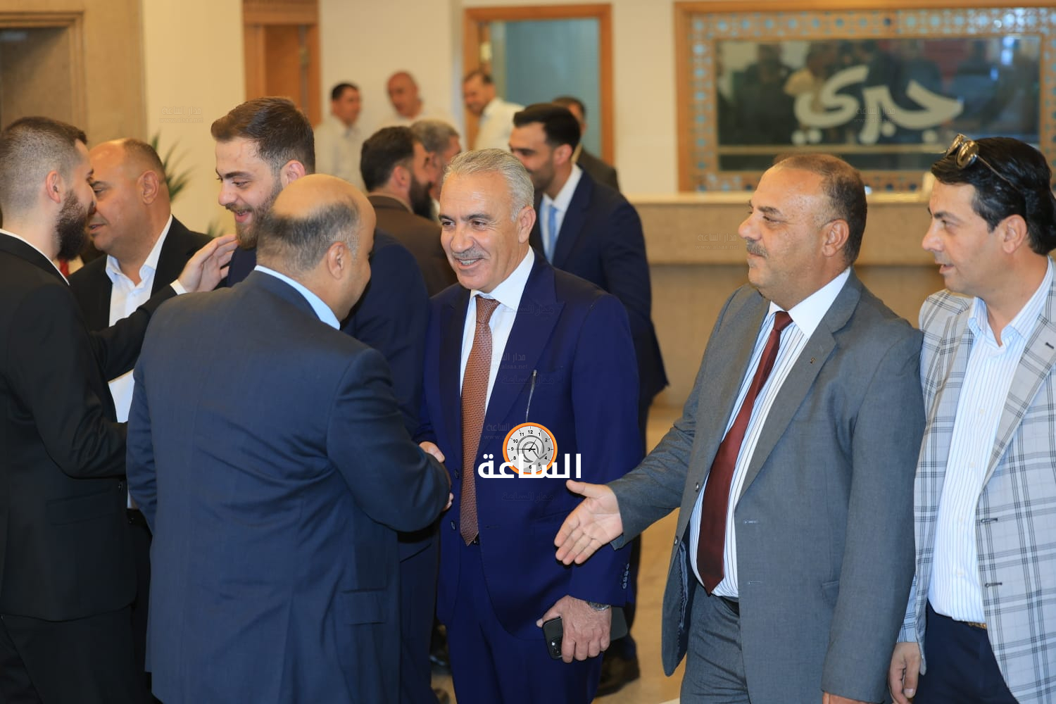 Madar Al-Saa Images 0.487945546918676
