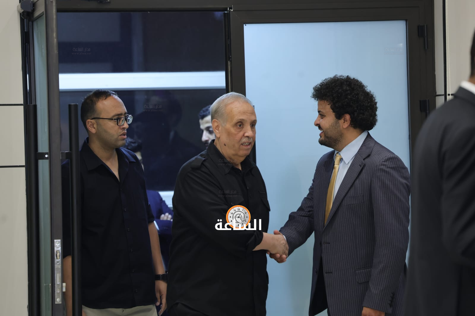 Madar Al-Saa Images 0.6062404324027268