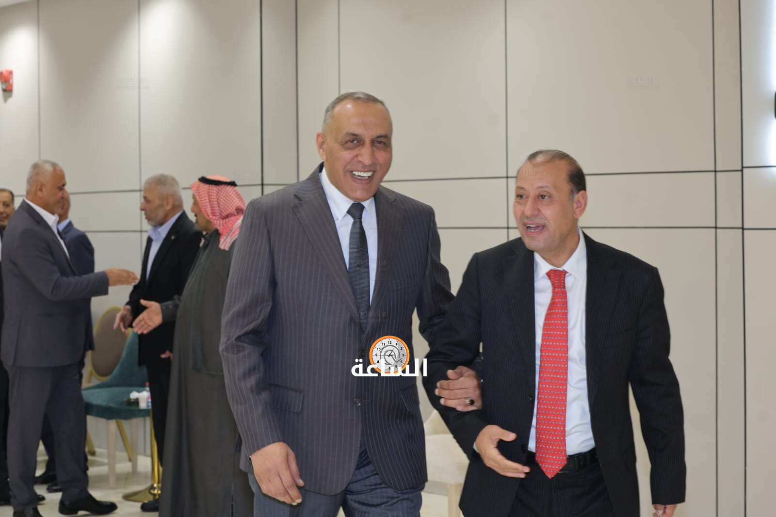 Madar Al-Saa Images 0.3601941156164429