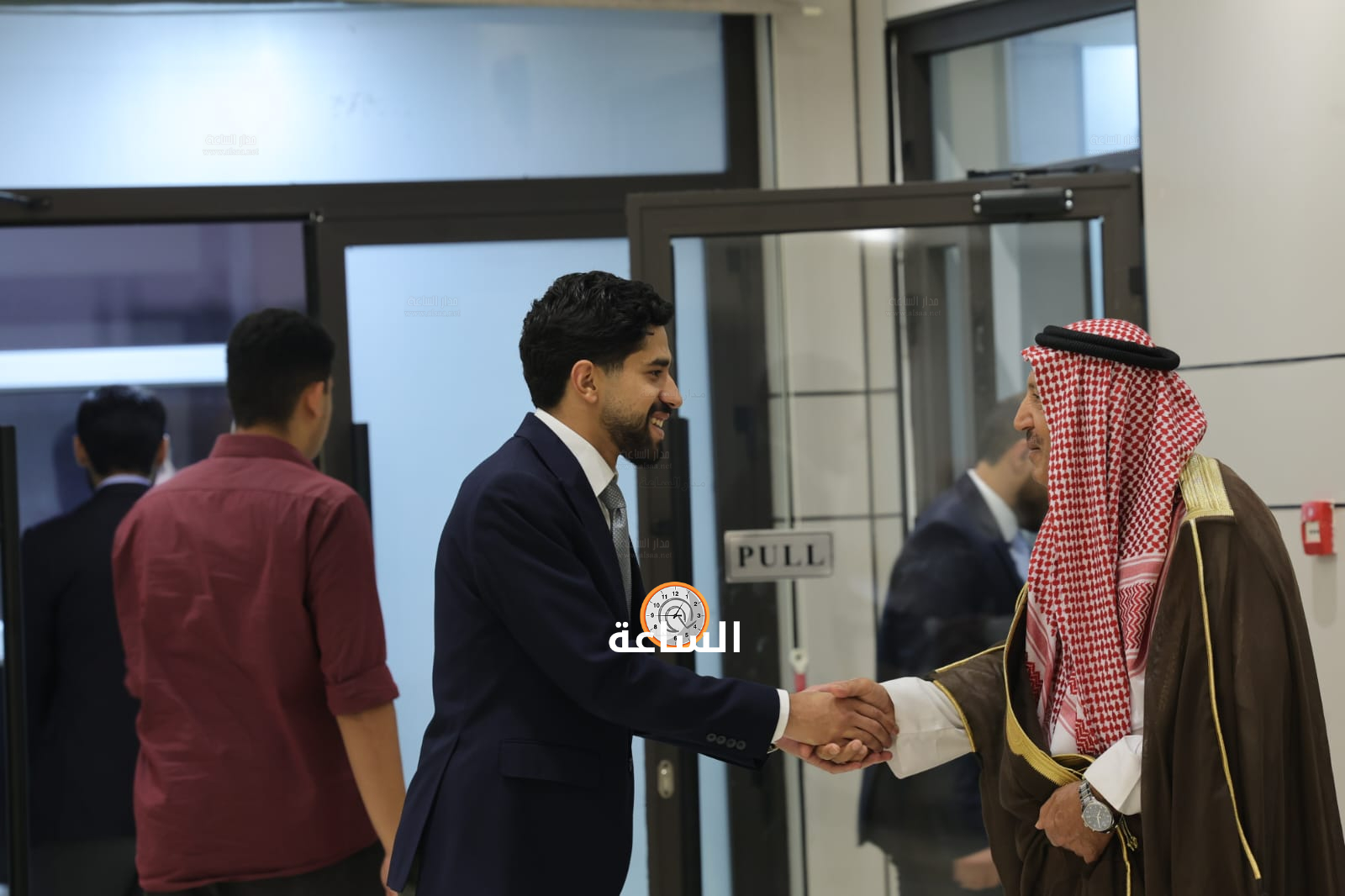 Madar Al-Saa Images 0.613852348580785
