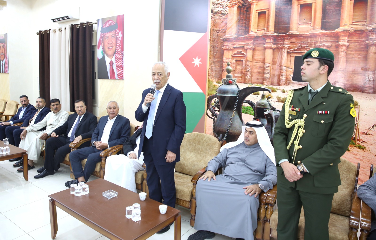 Madar Al-Saa Images 0.8950430798710896