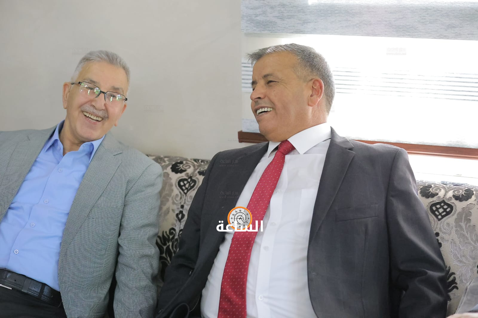 Madar Al-Saa Images 0.7184335486871488